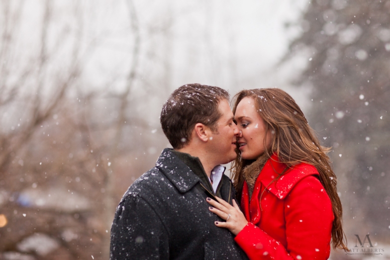 Snowy engagement photographs